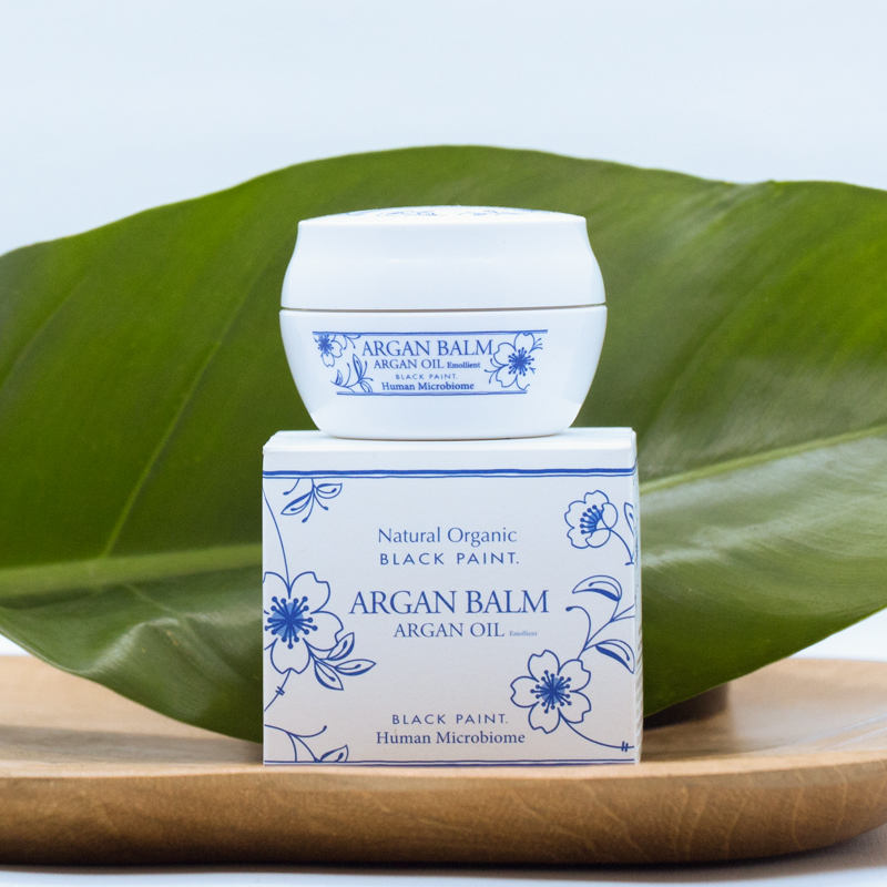 Argan Balm is a strong moisturizing balm, also for eyes & lips